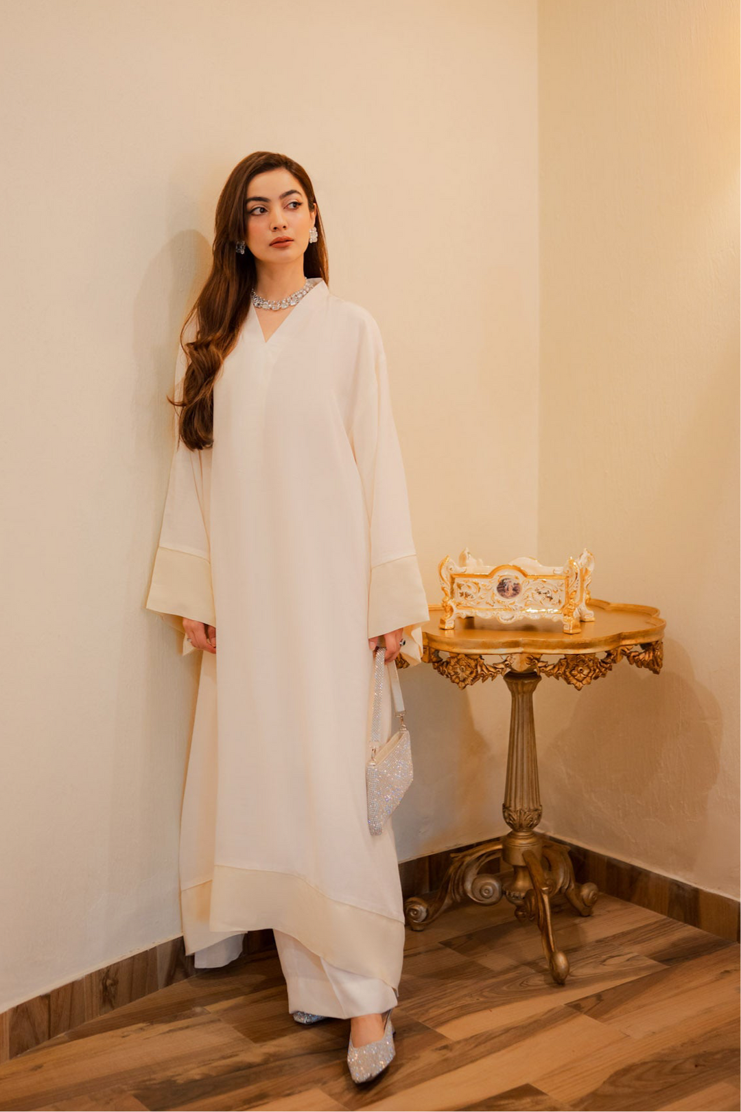 V-White